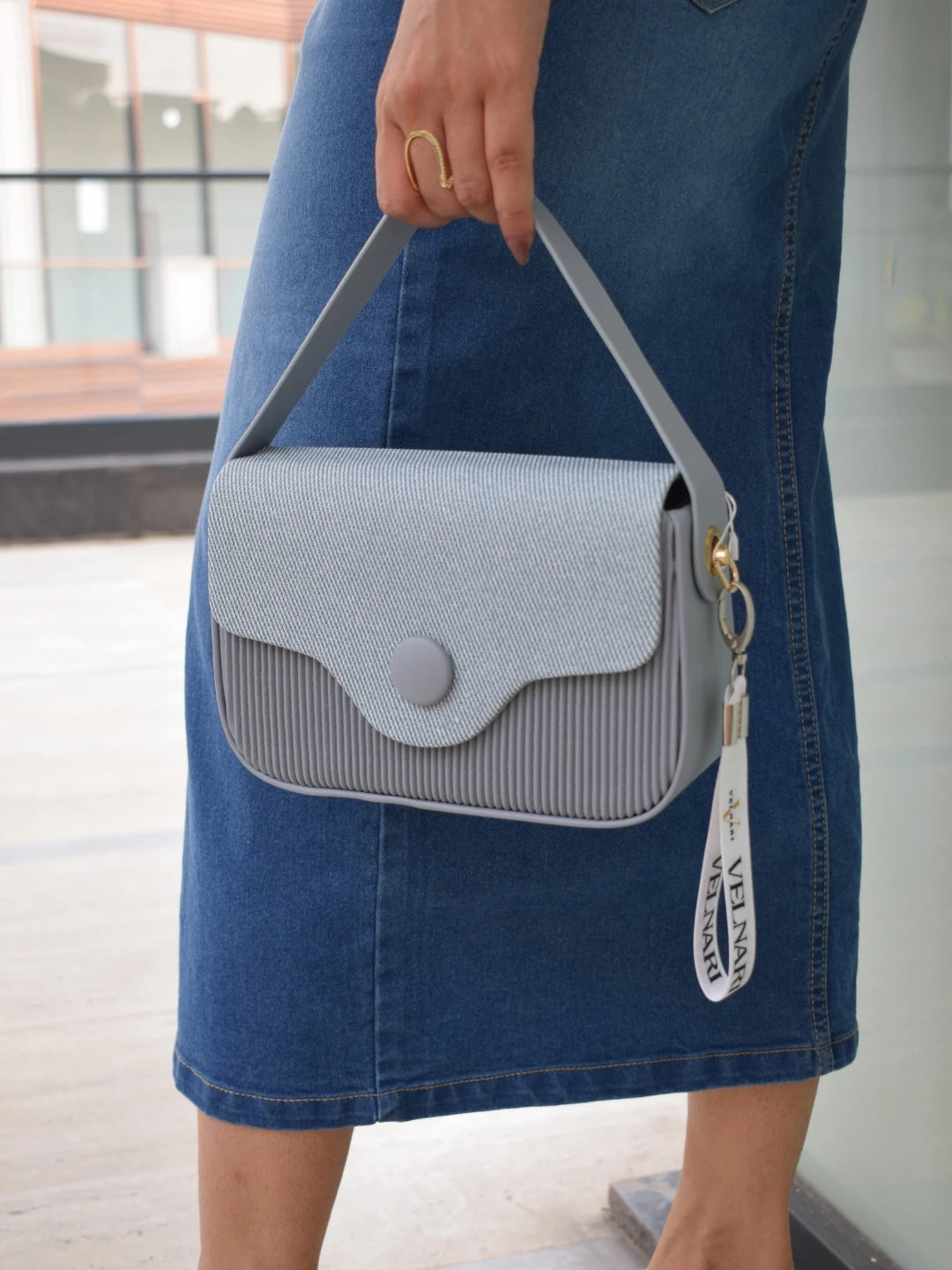 Moonmist Sling